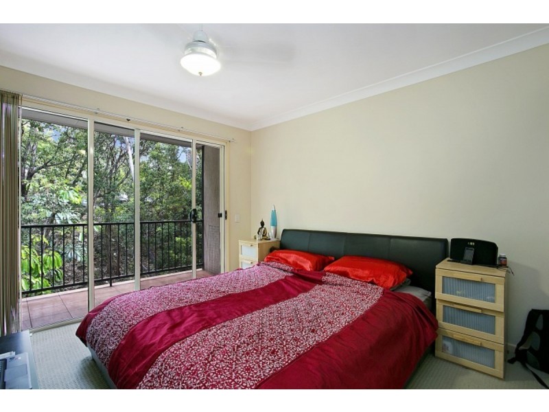 2/36 Soudan Street, Toowong QLD 4066
