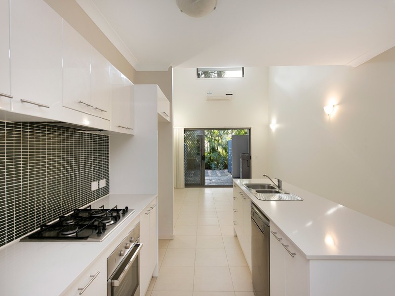 2/28 Railway Terrace, Corinda QLD 4075