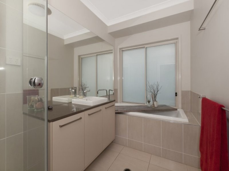 12 Paperbark Circuit, Moggill QLD 4070
