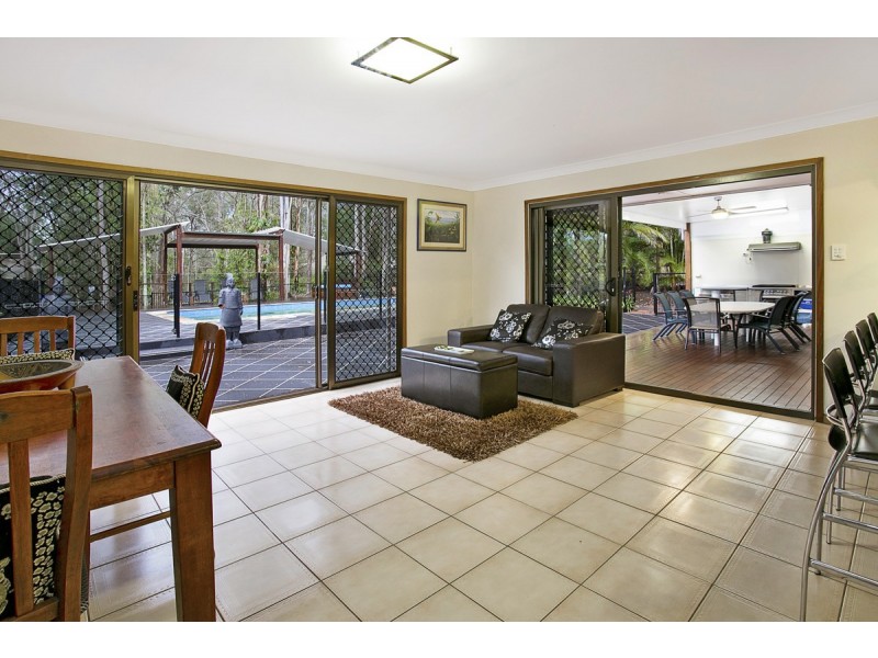 75 Sugars Road, Bellbowrie QLD 4070