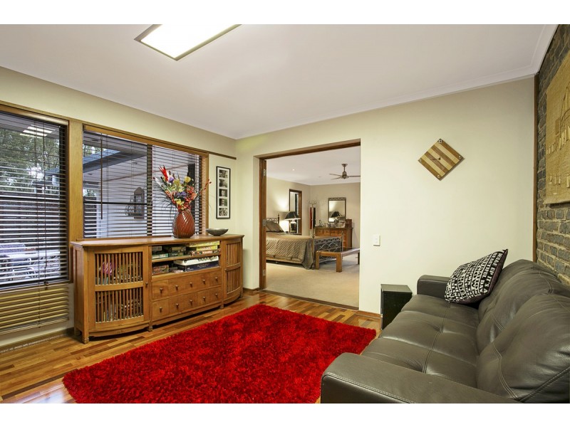 75 Sugars Road, Bellbowrie QLD 4070