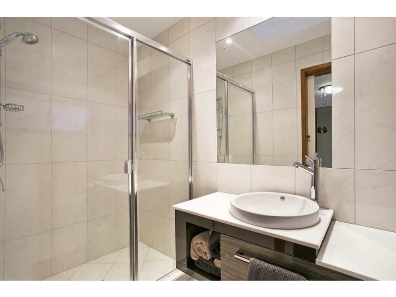75 Sugars Road, Bellbowrie QLD 4070