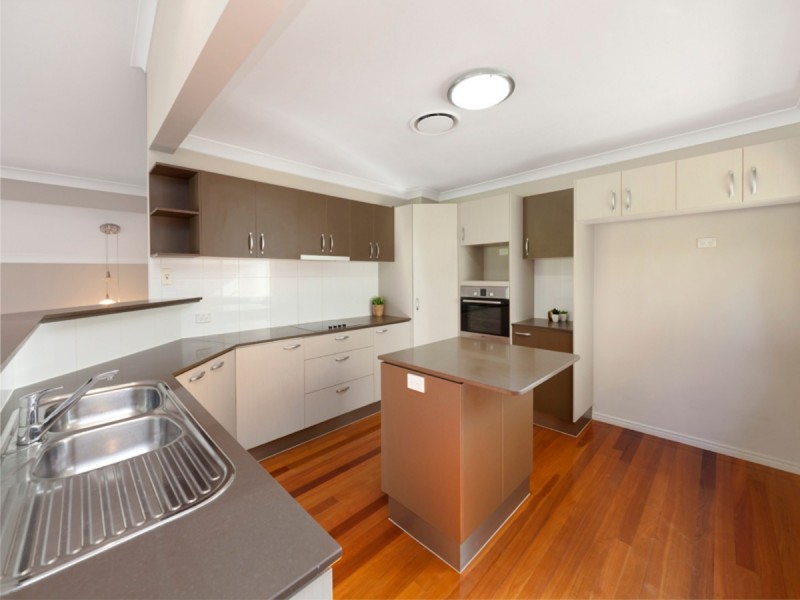 11 Kate Street, Indooroopilly QLD 4068