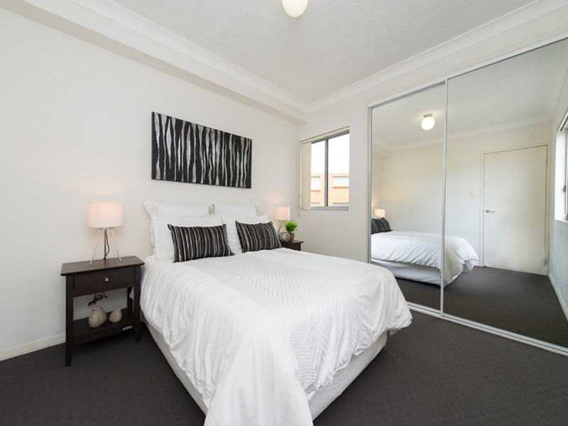 9/36 Holland Street, Toowong QLD 4066