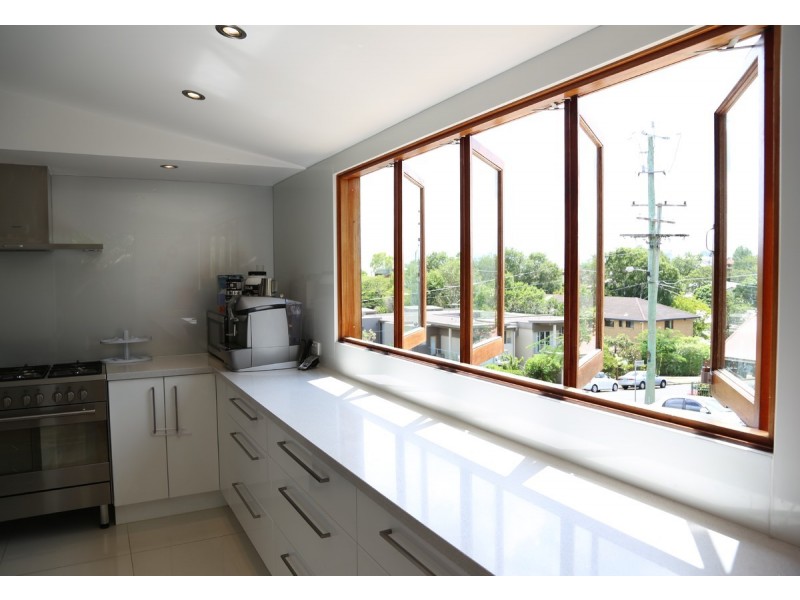 4/23 Woodstock Road, Toowong QLD 4066