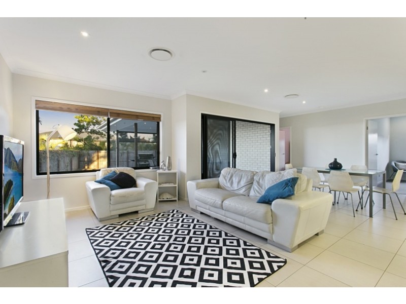 5 Leopardwood Close, Moggill QLD 4070