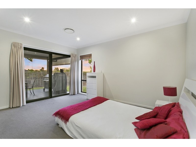 5 Leopardwood Close, Moggill QLD 4070