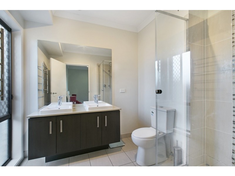 5 Leopardwood Close, Moggill QLD 4070