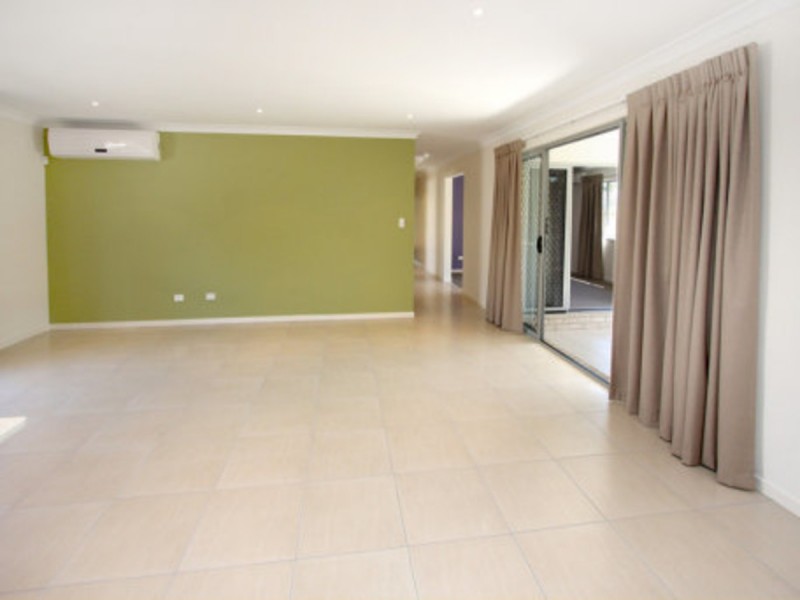 32 Chapman Place, Oxley QLD 4075