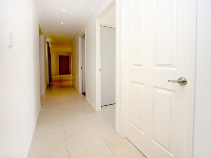 32 Chapman Place, Oxley QLD 4075