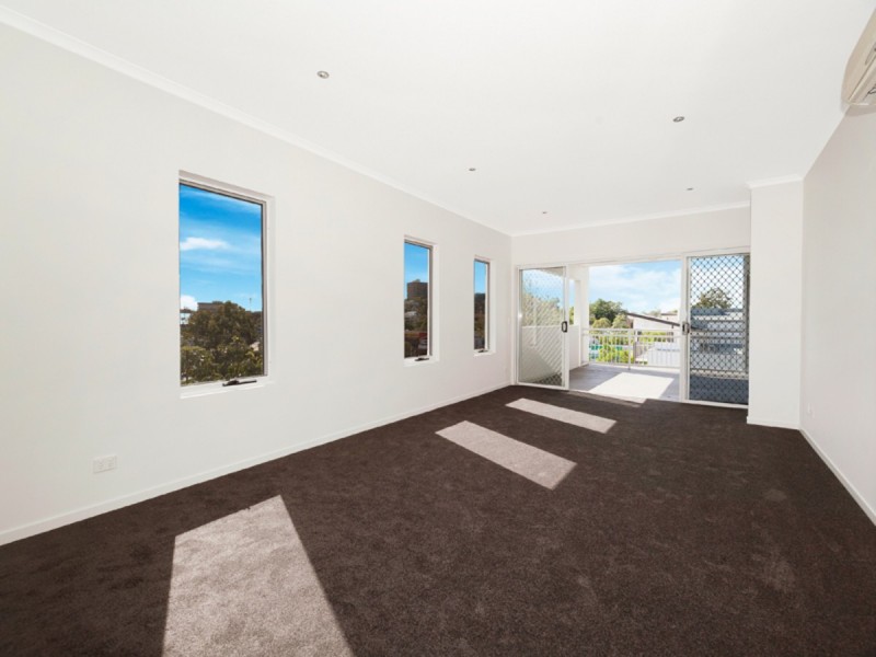 8/8 Underhill Avenue, Indooroopilly QLD 4068