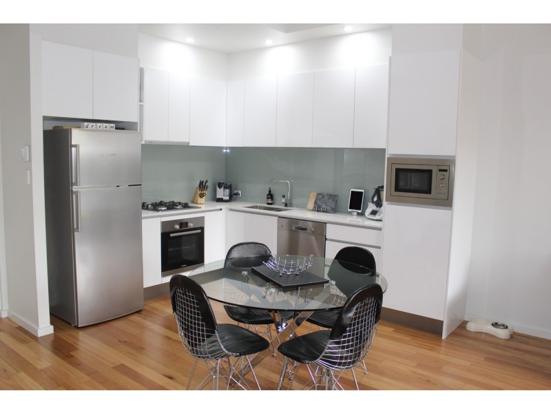 1/68 Benson Street, Toowong QLD 4066