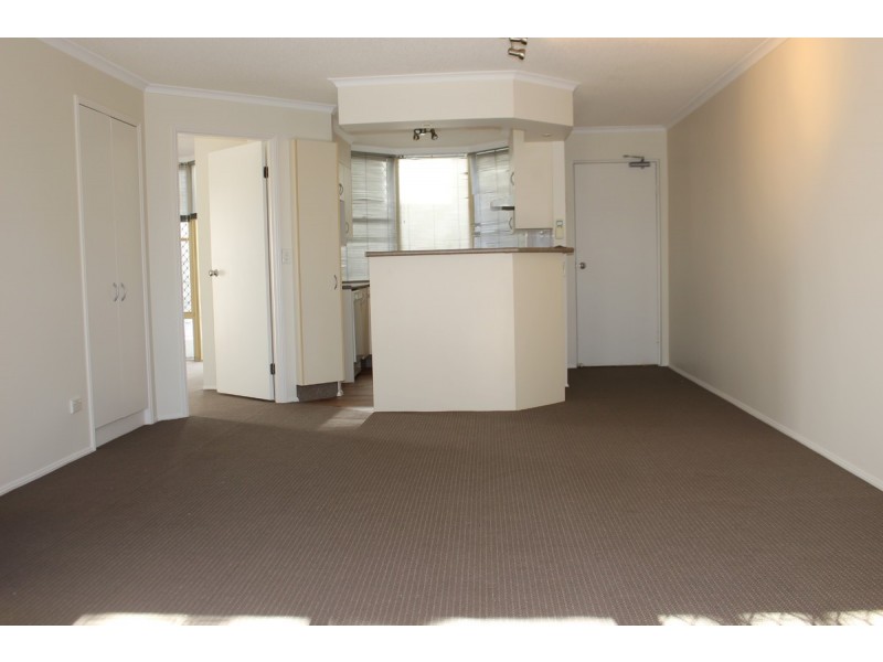 4/15 Clarence Road, Indooroopilly QLD 4068