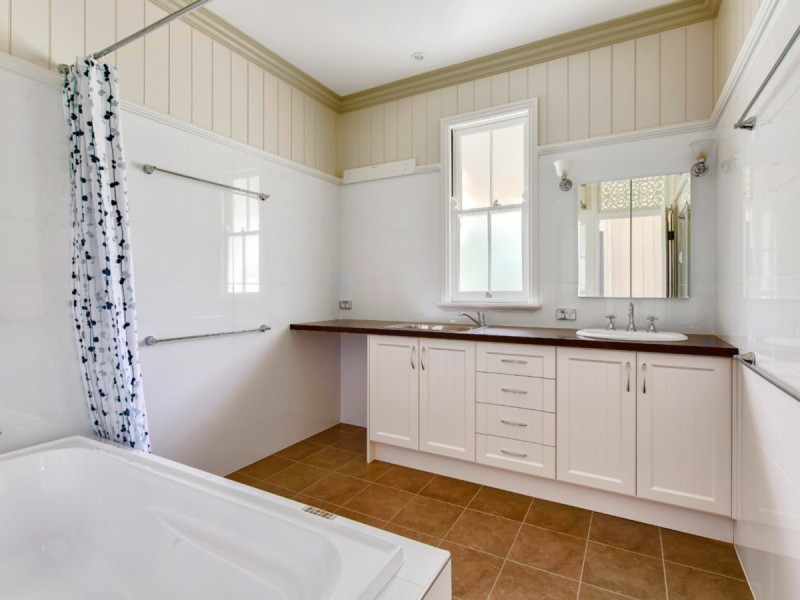 10 Drynan Street, Paddington QLD 4064