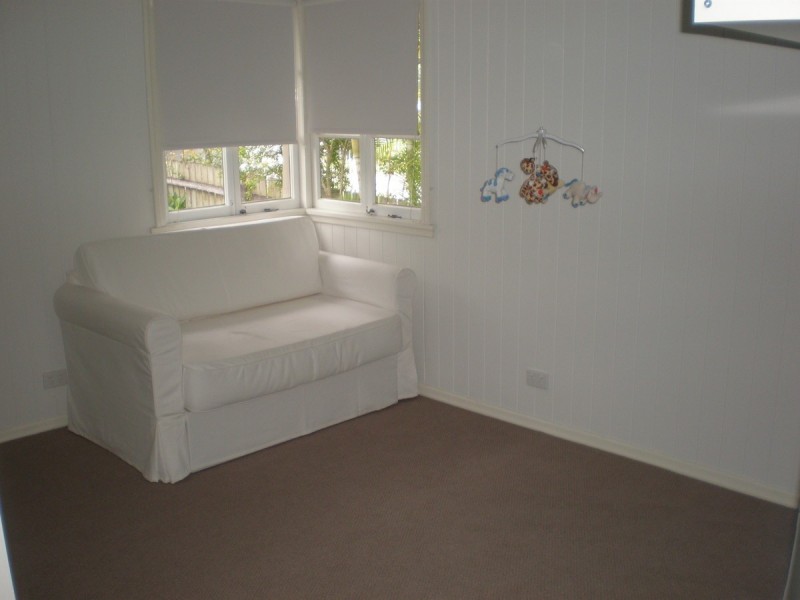 3 Ootana Street, Chapel Hill QLD 4069