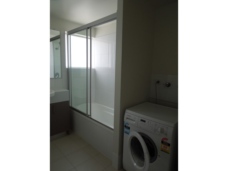8/159 Clarence Road, Indooroopilly QLD 4068