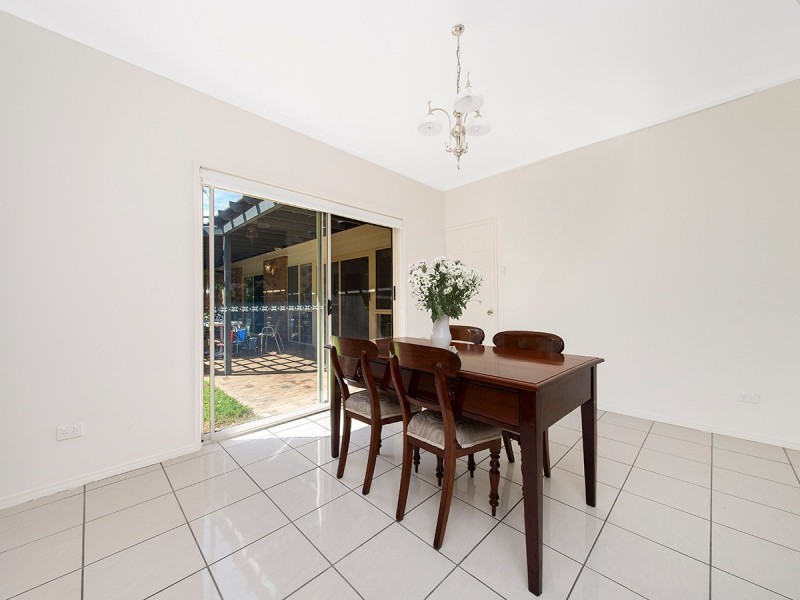 15 Lagoon Crescent, Bellbowrie QLD 4070