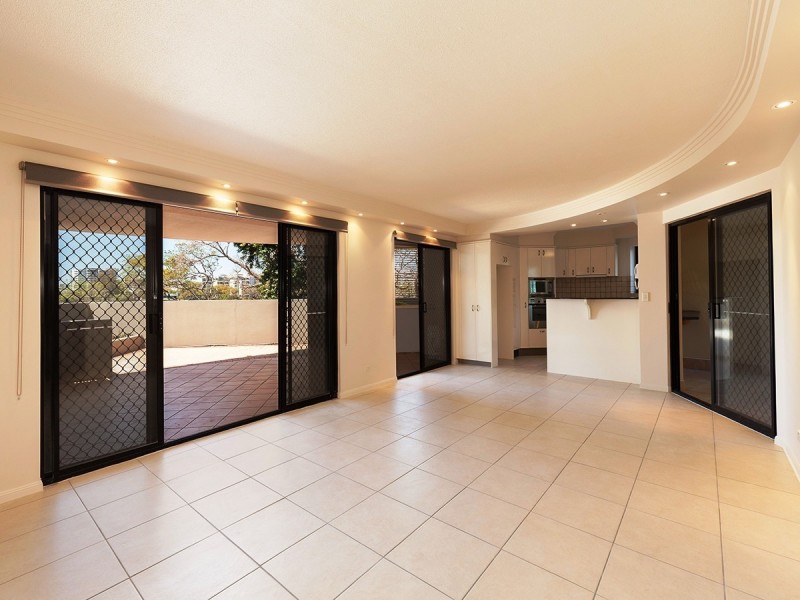 1/523 Coronation Drive, Toowong QLD 4066
