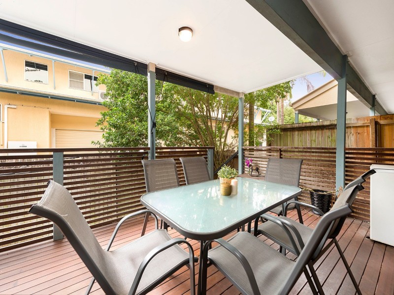 2/43-45 Bellevue Terrace, St Lucia QLD 4067