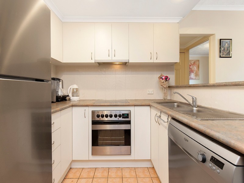 8/127 Macquarie Street, St Lucia QLD 4067