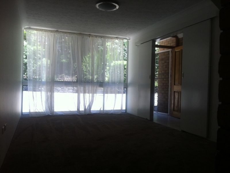 1/116 Sir Fred Schonell Drive, St Lucia QLD 4067