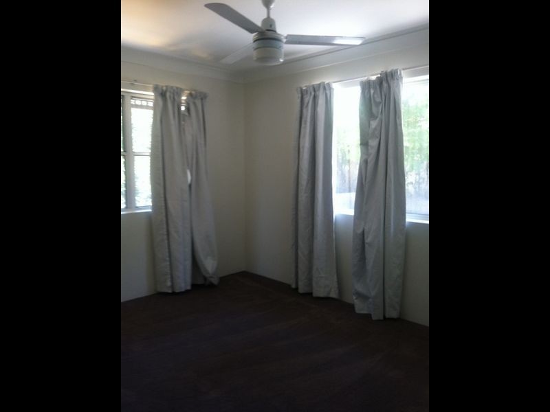 1/116 Sir Fred Schonell Drive, St Lucia QLD 4067