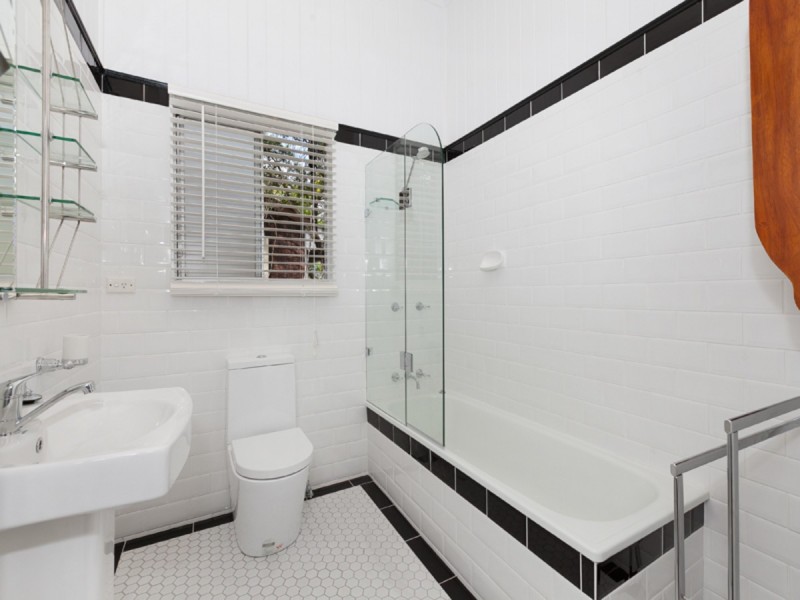 17 Orchard Street, Toowong QLD 4066