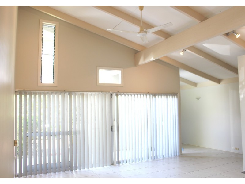 9 Merrilyn Street, Chapel Hill QLD 4069