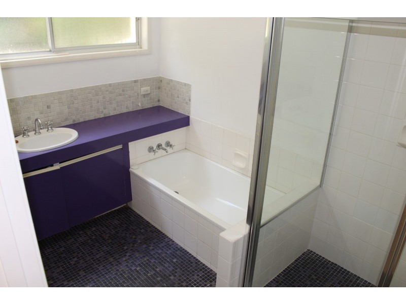 9 Merrilyn Street, Chapel Hill QLD 4069