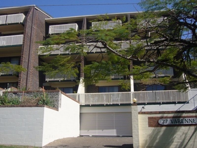 8/77 Warren Street, St Lucia QLD 4067