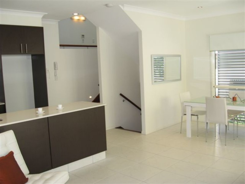 1/37 Frederick Street, Taringa QLD 4068