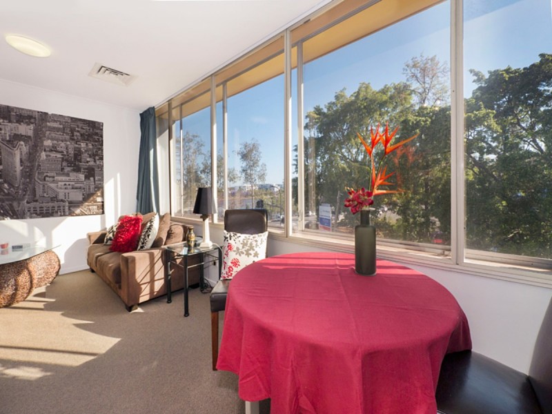 201/435 Coronation Drive, Auchenflower QLD 4066