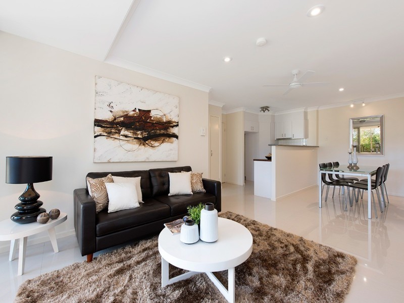 2/66 Sisley Street, St Lucia QLD 4067