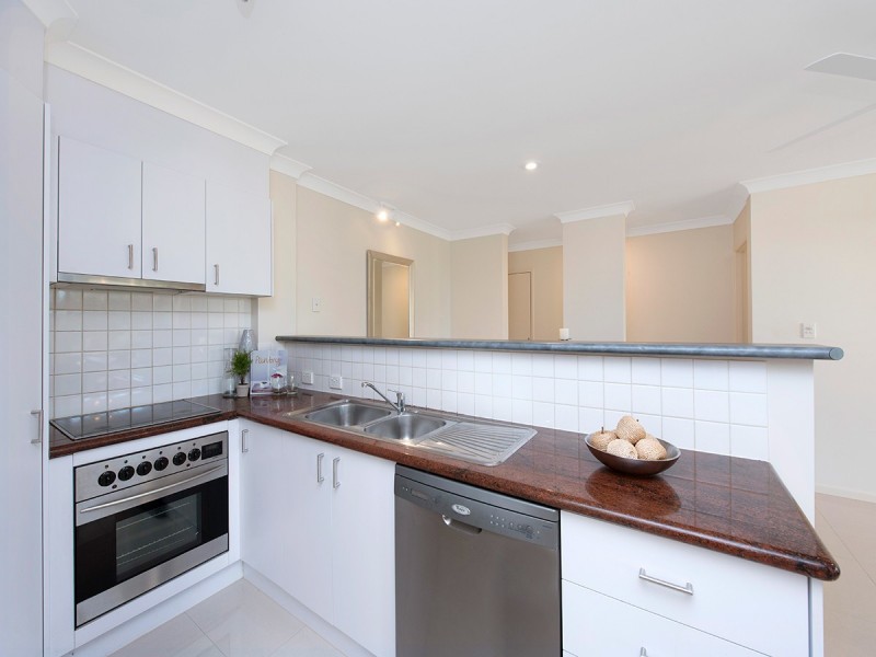 2/66 Sisley Street, St Lucia QLD 4067