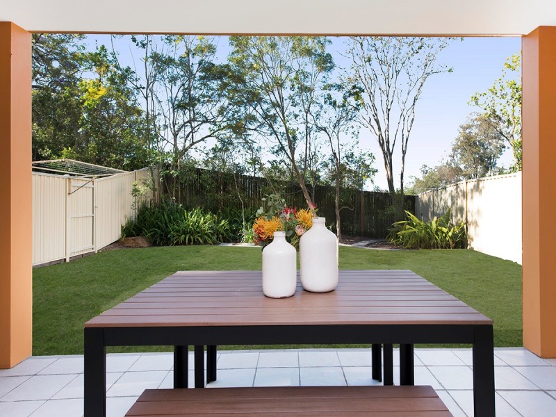 2/66 Sisley Street, St Lucia QLD 4067