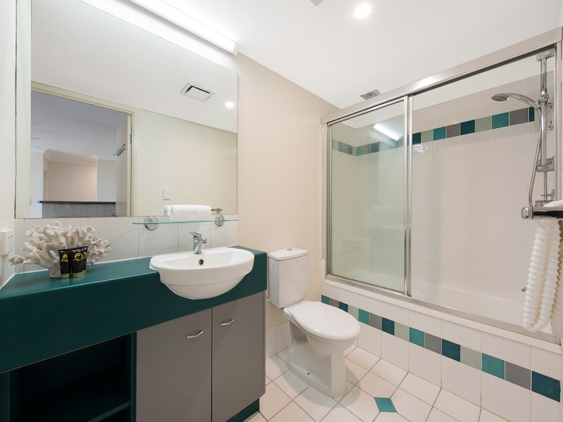 2/66 Sisley Street, St Lucia QLD 4067