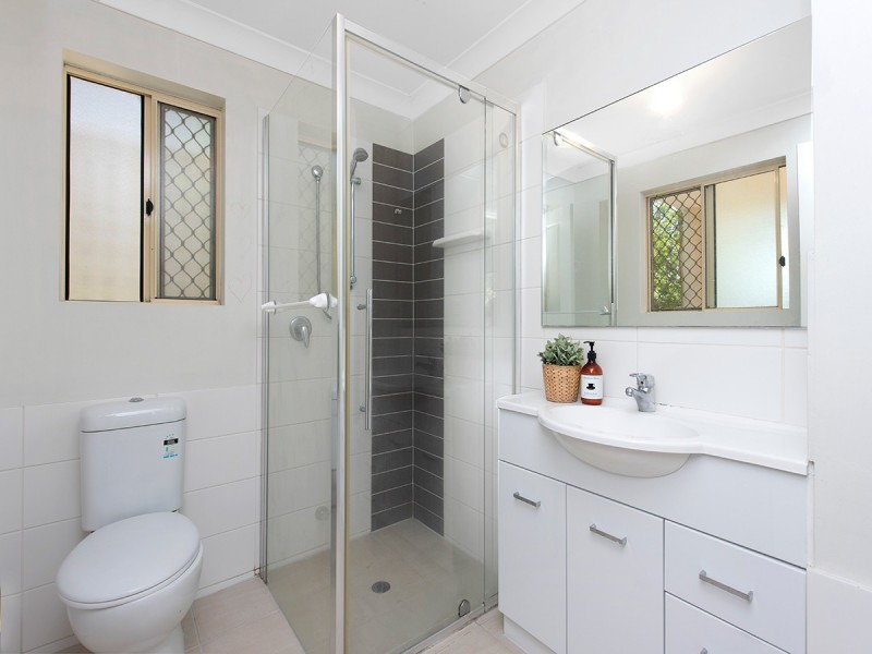 1/58 Mitre Street, St Lucia QLD 4067