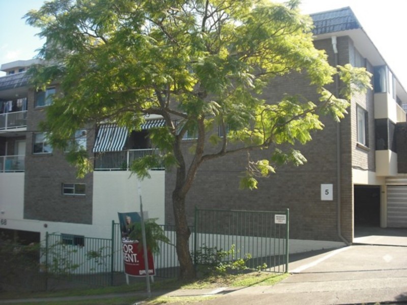2/68 Bellevue Terrace, St Lucia QLD 4067