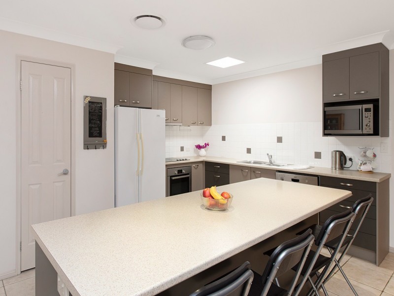 55 Lagoon Crescent, Bellbowrie QLD 4070