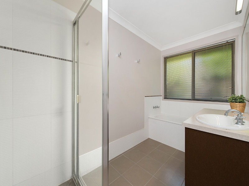 55 Lagoon Crescent, Bellbowrie QLD 4070