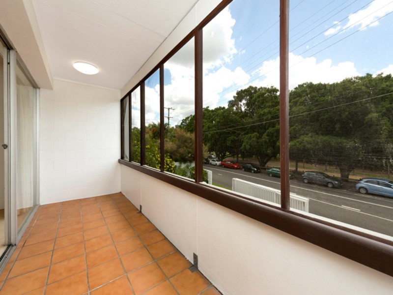 4/38 Sylvan Road, Toowong QLD 4066
