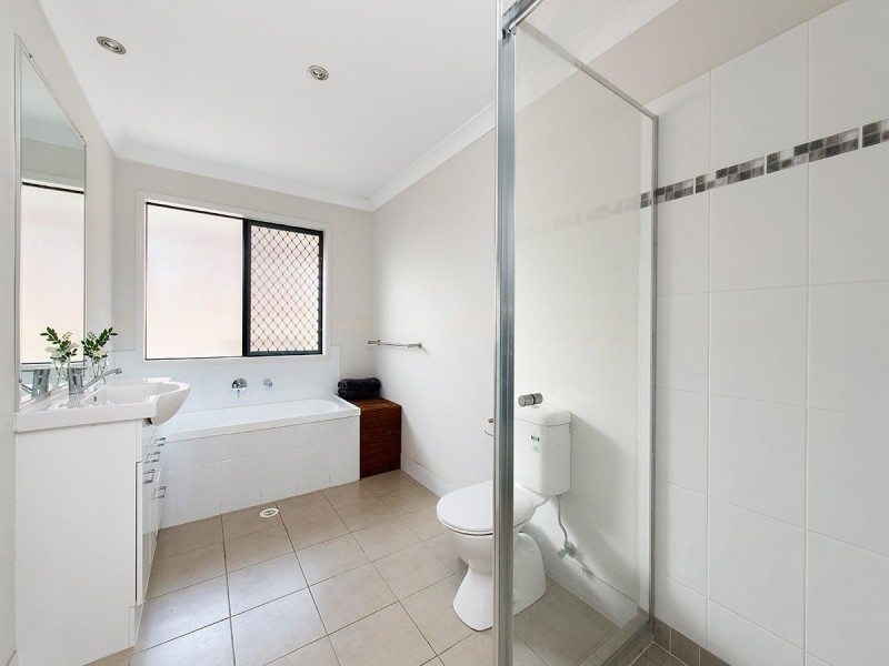 3 Bluegum Rise, Anstead QLD 4070