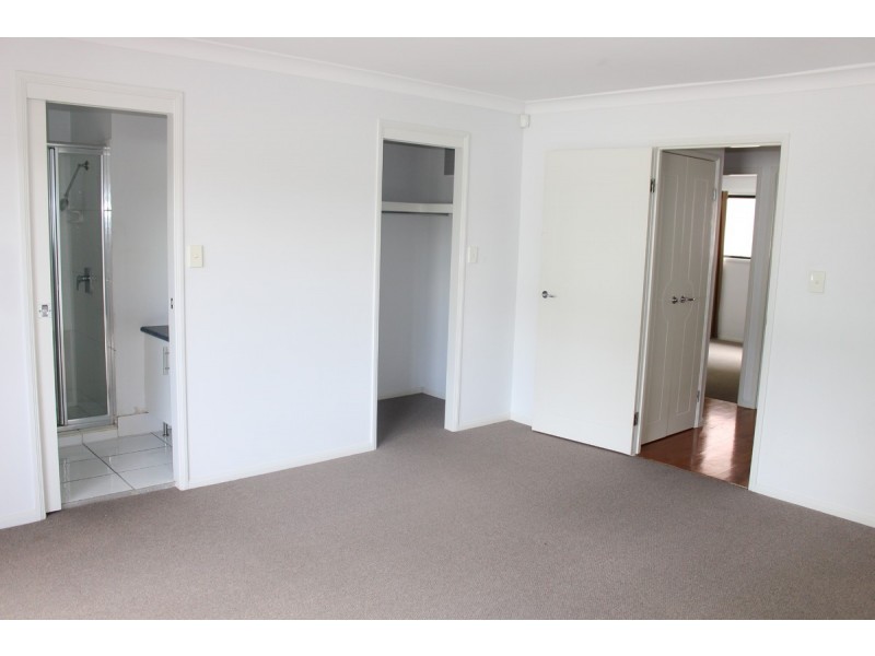 4/36 Macdonnell Street, Toowong QLD 4066