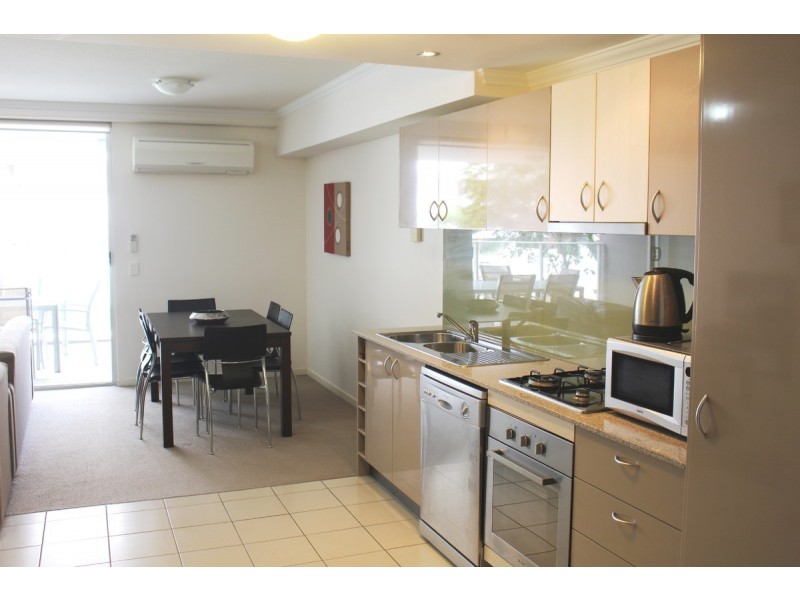 117/95 Clarence Road, Indooroopilly QLD 4068
