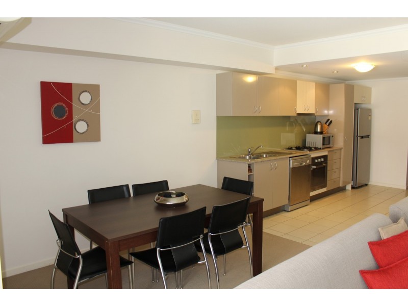 117/95 Clarence Road, Indooroopilly QLD 4068