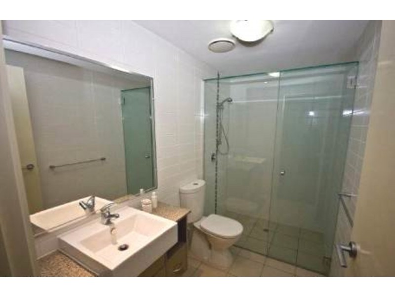 117/95 Clarence Road, Indooroopilly QLD 4068