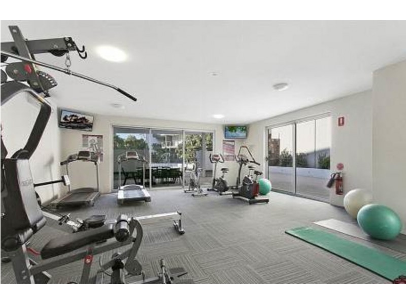 117/95 Clarence Road, Indooroopilly QLD 4068