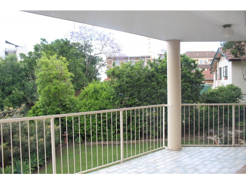 3/74 Kensington Terrace, Toowong QLD 4066