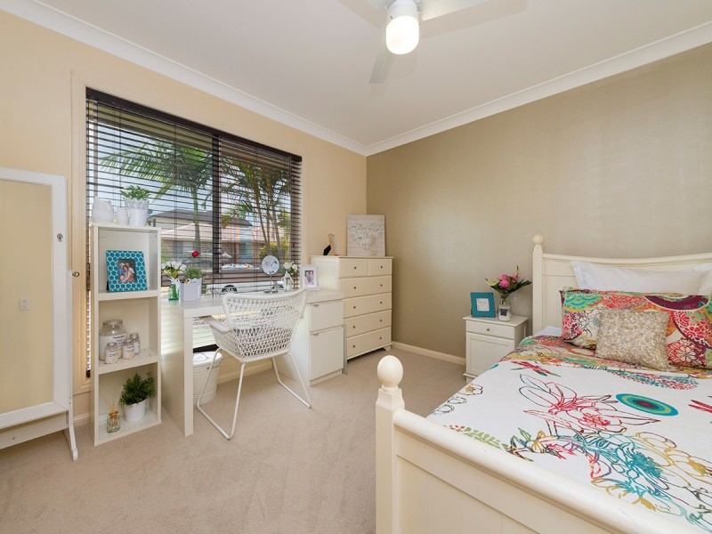 8 Brentwood Place, Moggill QLD 4070