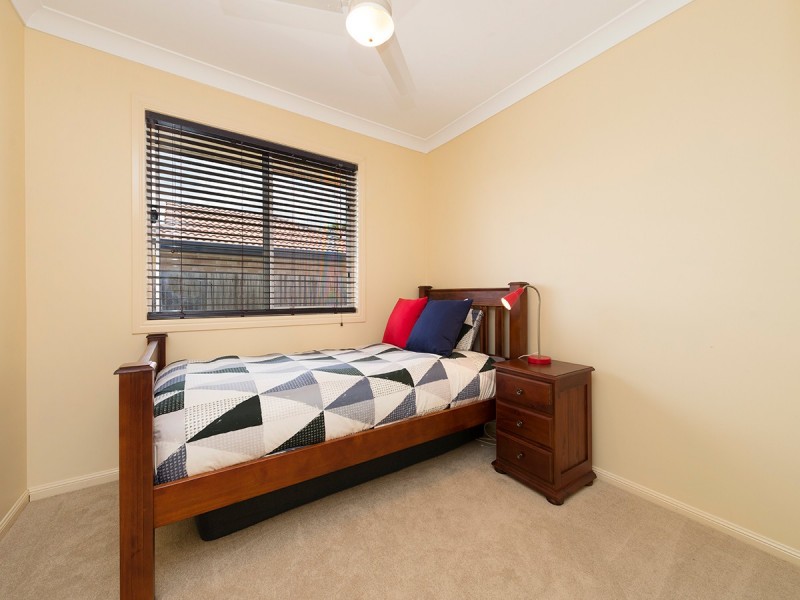 8 Brentwood Place, Moggill QLD 4070